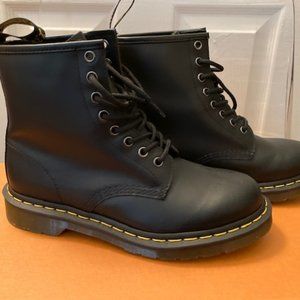 Dr. Martens '146 W Boot'